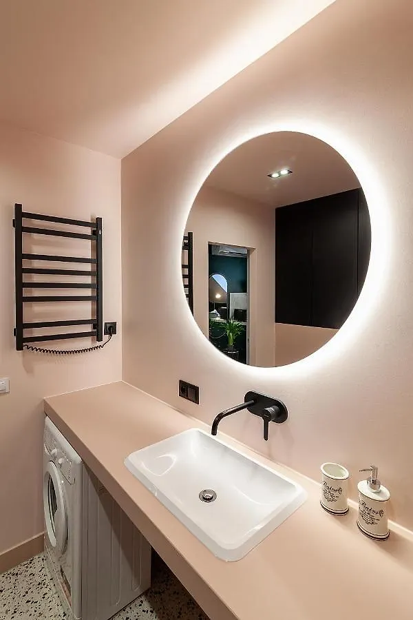 Luxurious Flat Near Opera Theatre-Self Check-In & Netflix Apartment Lviv