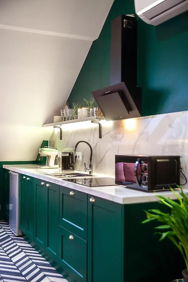 Luxurious Flat Near Opera Theatre-Self Check-In & Netflix Apartment Lviv 0*,