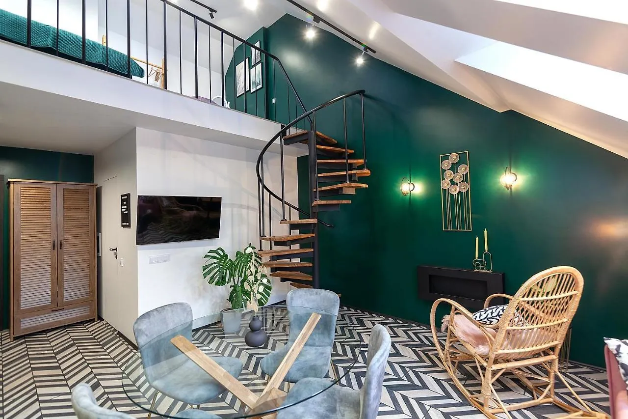 Luxurious Flat Near Opera Theatre-Self Check-In & Netflix Apartment Lviv 0*,